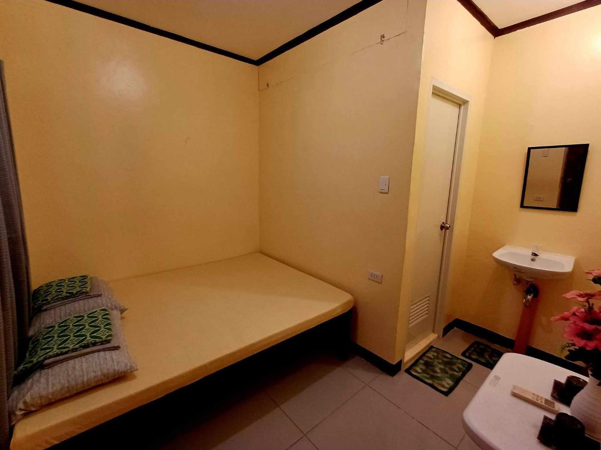 Cheri Backpackers Hostel Moalboal Luaran gambar