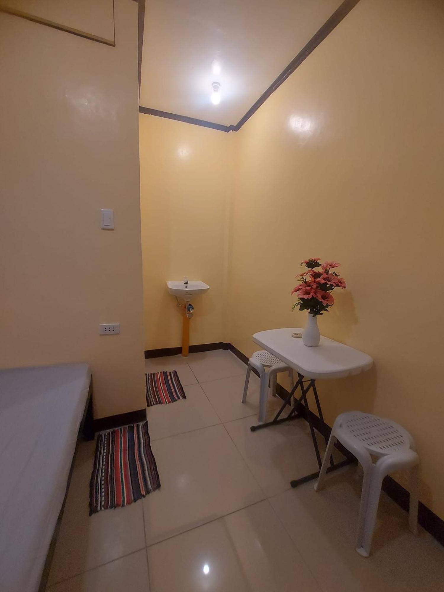 Cheri Backpackers Hostel Moalboal Luaran gambar